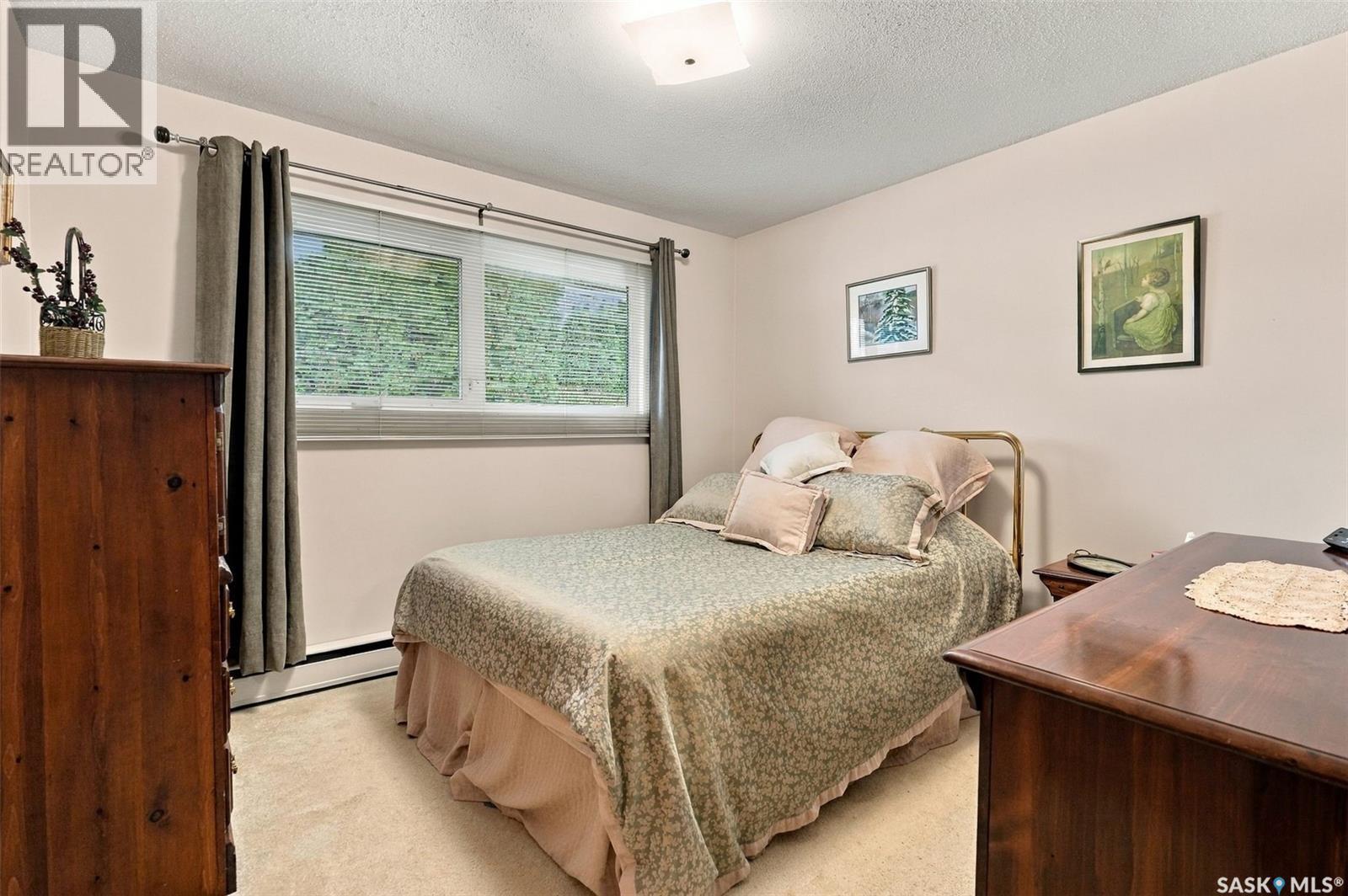 4002 Elphinstone Street Property Photo 14