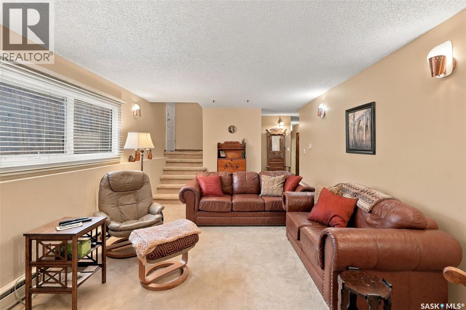 4002 Elphinstone Street Property Photo 18