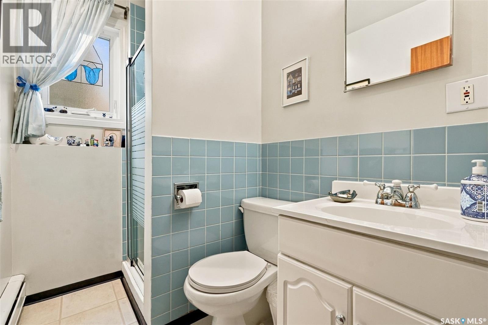 4002 Elphinstone Street Property Photo 22