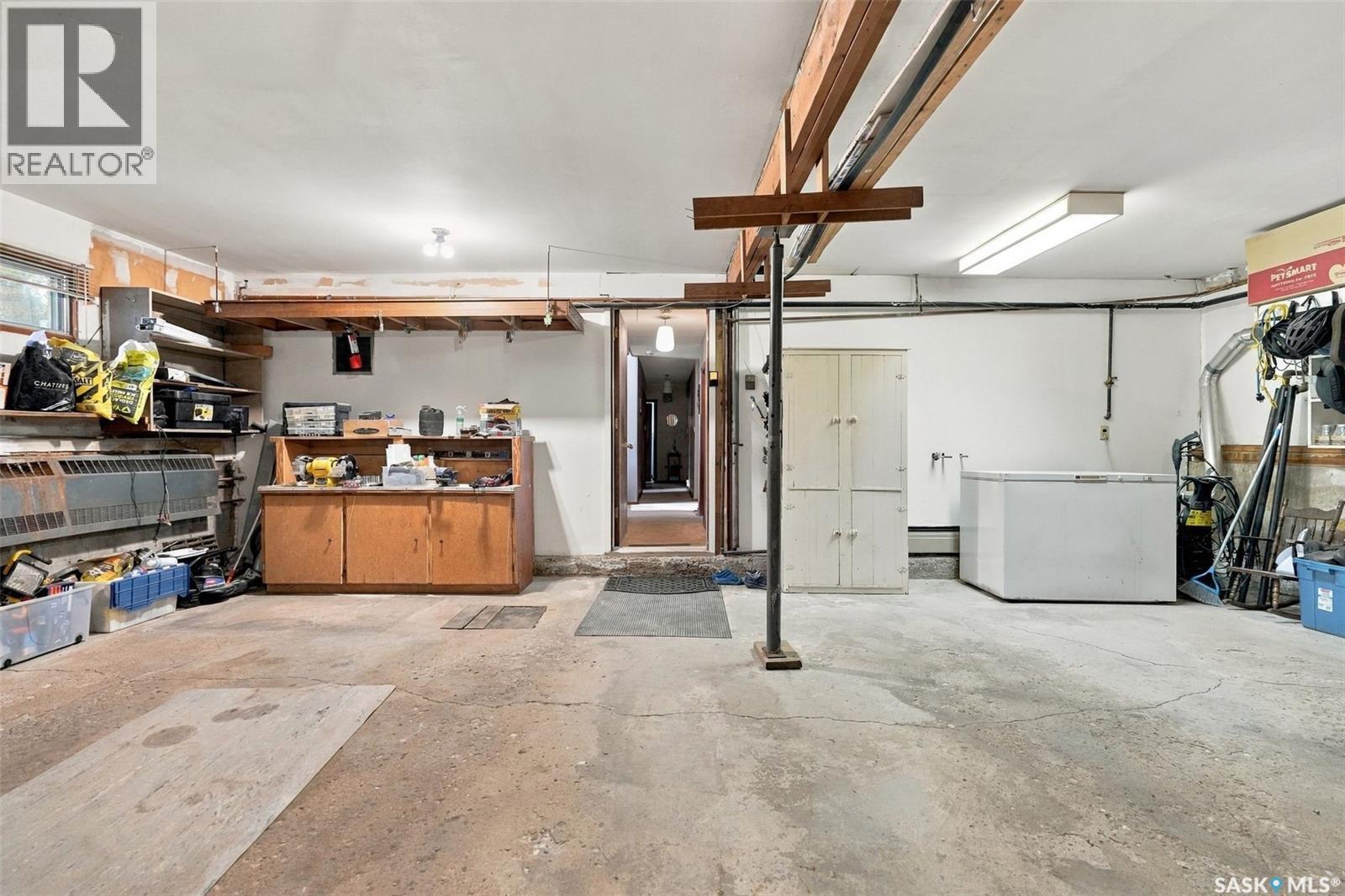 4002 Elphinstone Street Property Photo 24