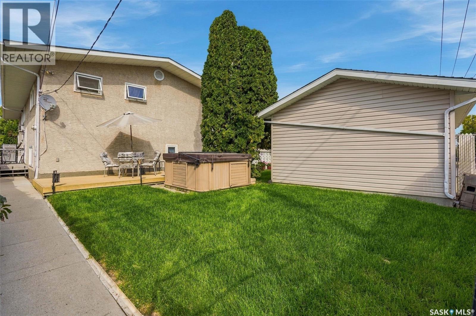 4002 Elphinstone Street Property Photo 32