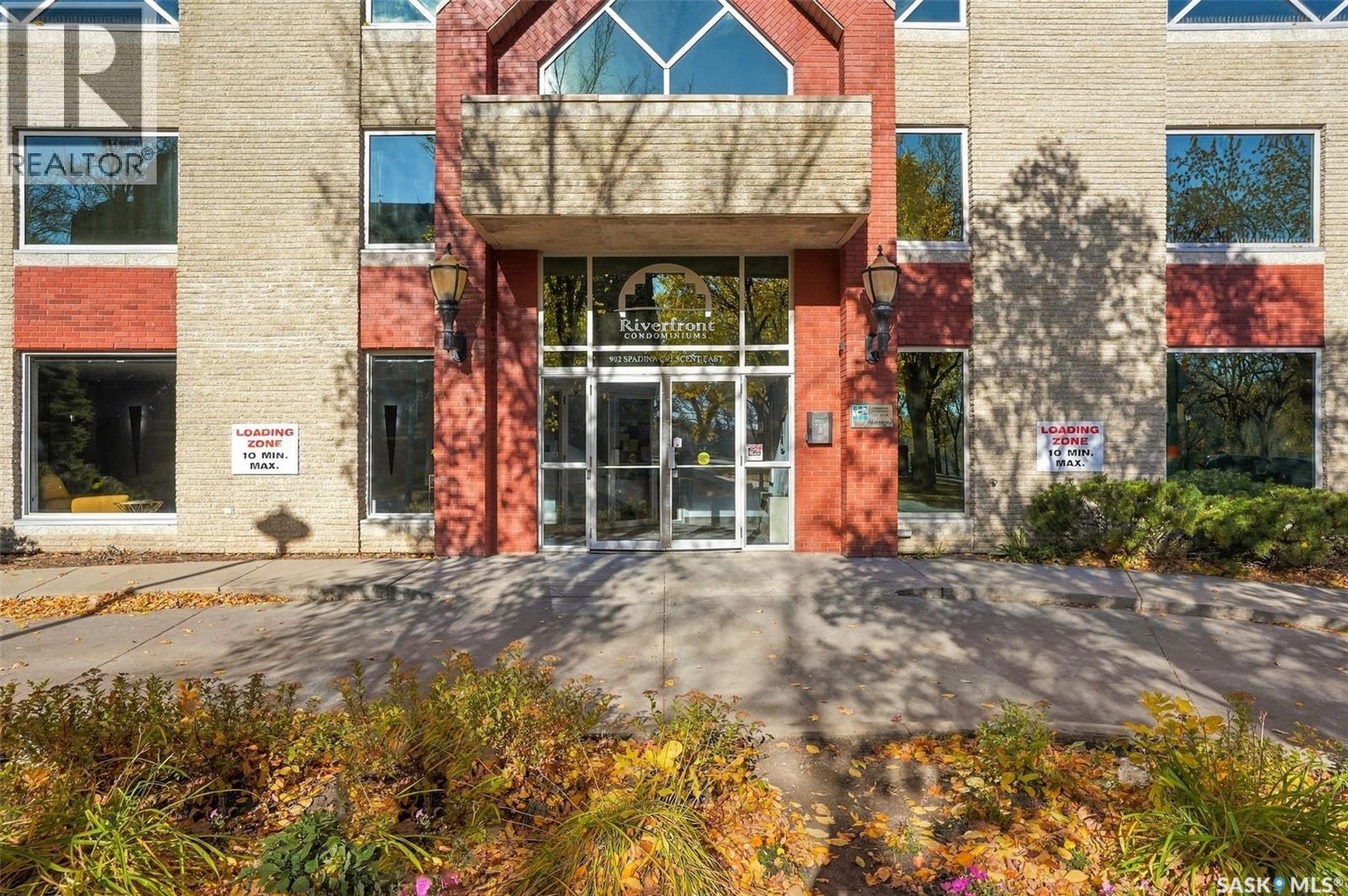 607 902 Spadina Crescent E Property Photo 2