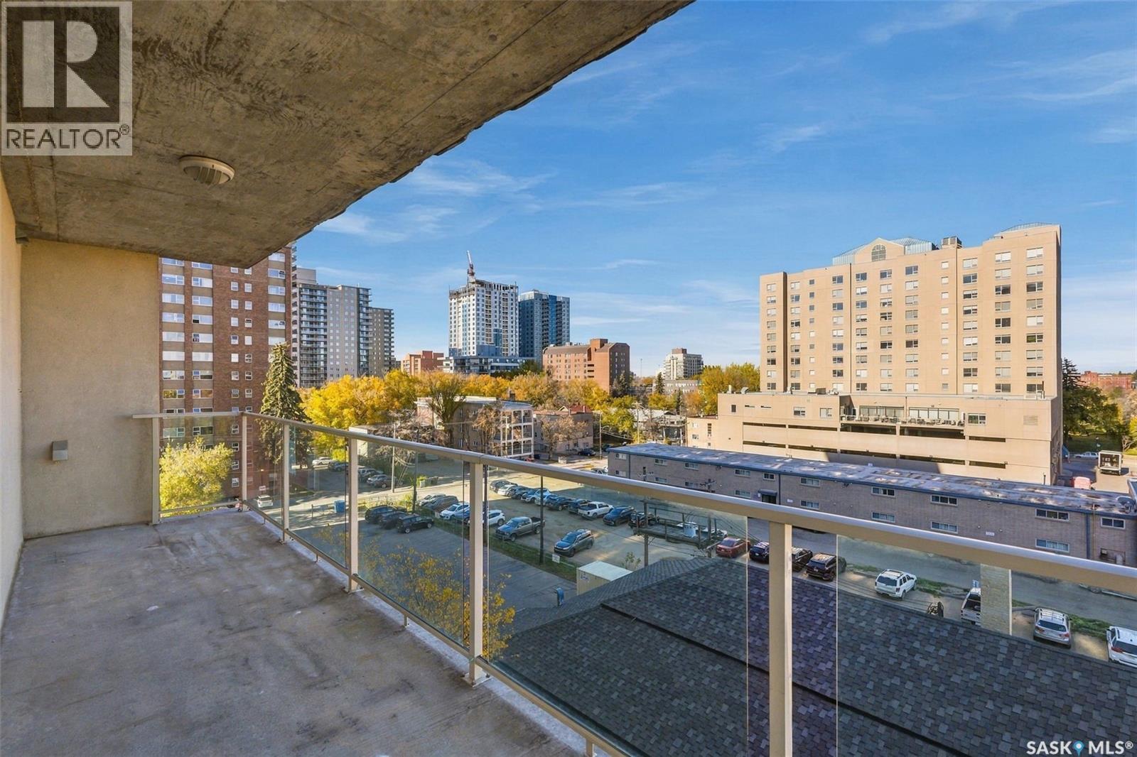 607 902 Spadina Crescent E Property Photo 10