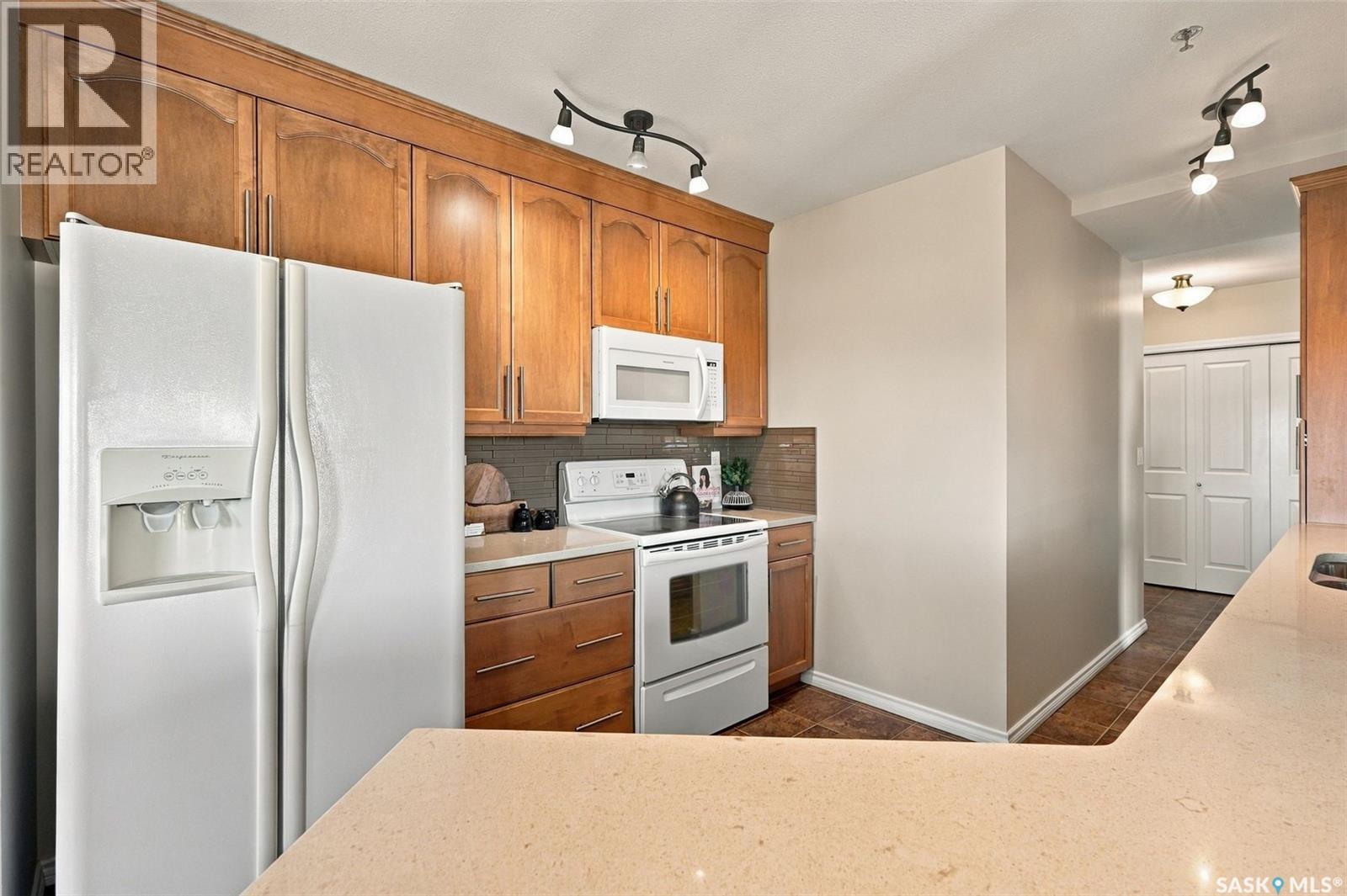 607 902 Spadina Crescent E Property Photo 13