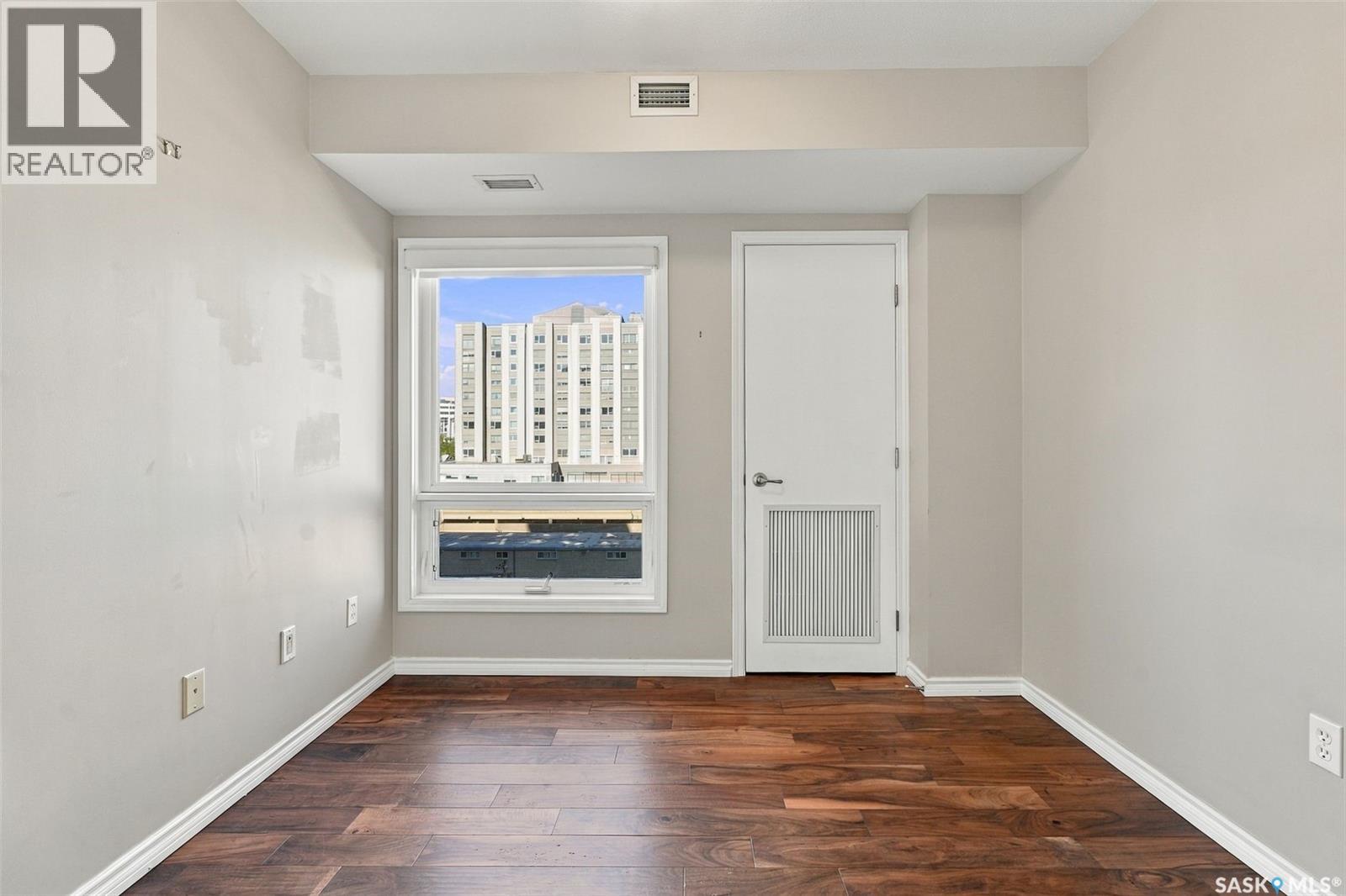 607 902 Spadina Crescent E Property Photo 16