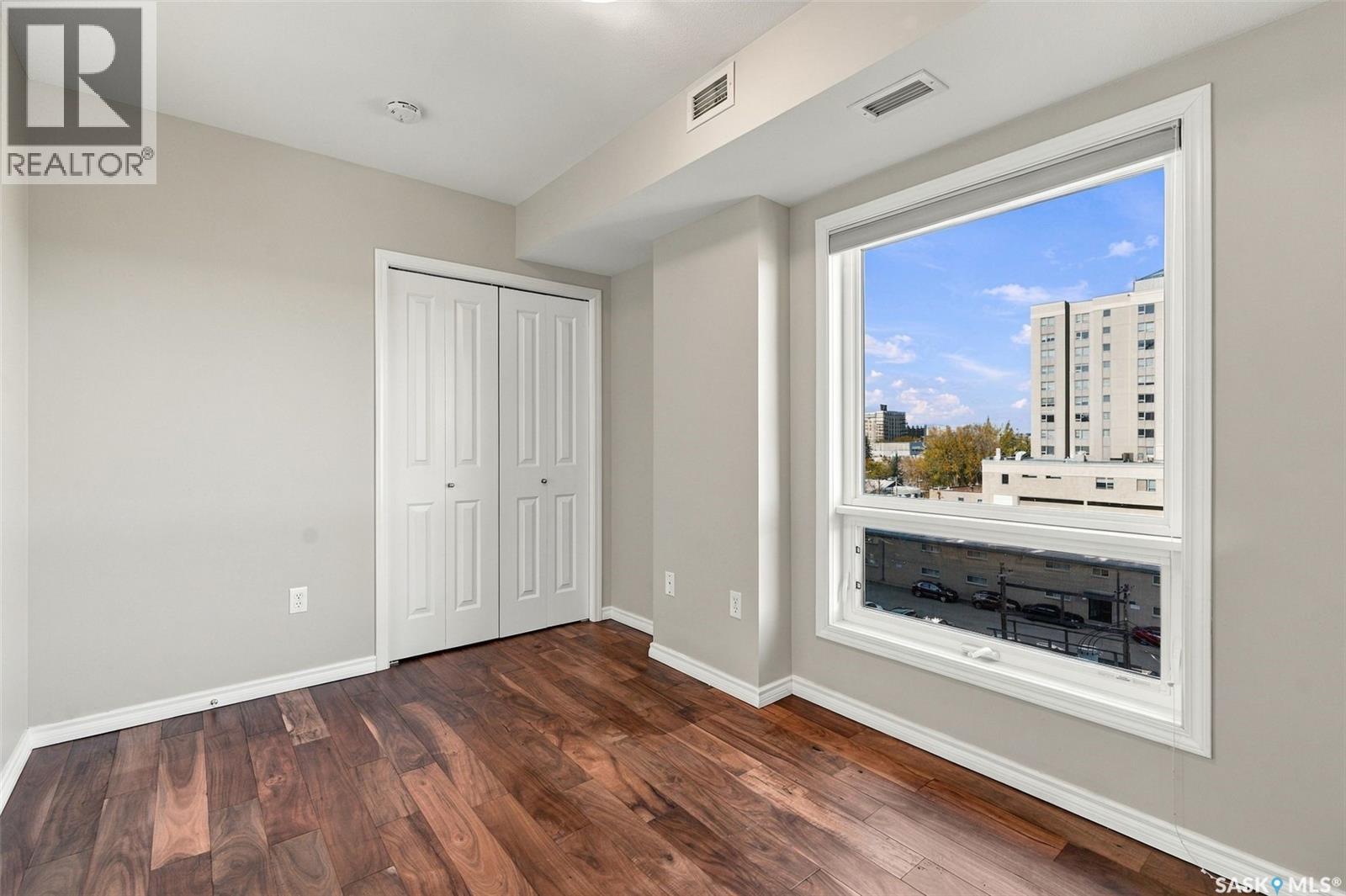 607 902 Spadina Crescent E Property Photo 19