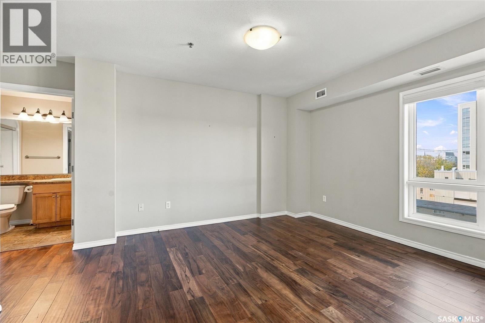607 902 Spadina Crescent E Property Photo 20