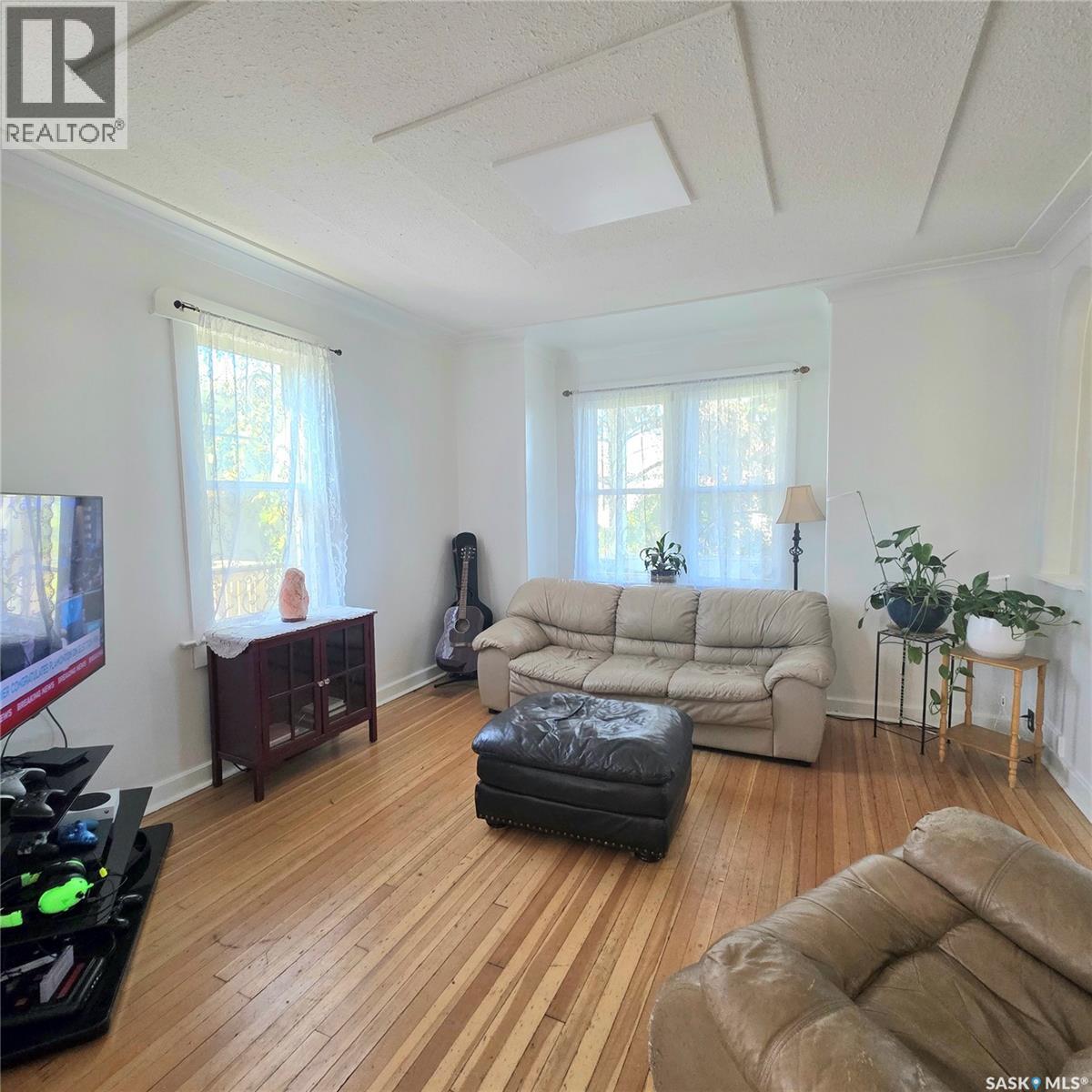 261 22nd Street E Property Photo 13