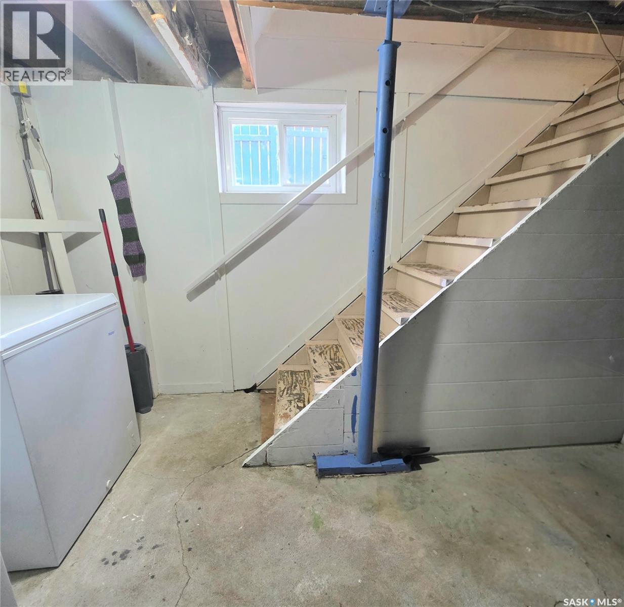 261 22nd Street E Property Photo 26