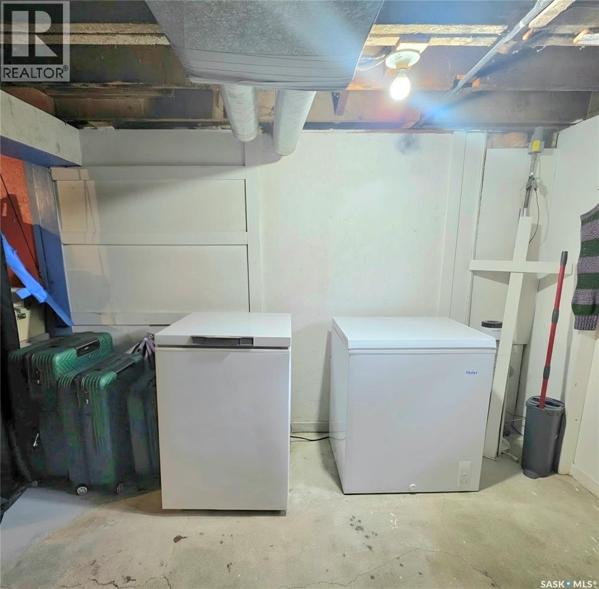 261 22nd Street E Property Photo 28