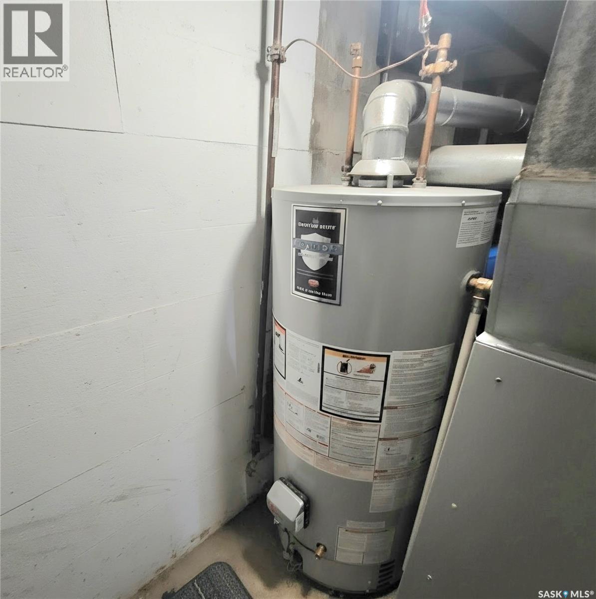 261 22nd Street E Property Photo 29
