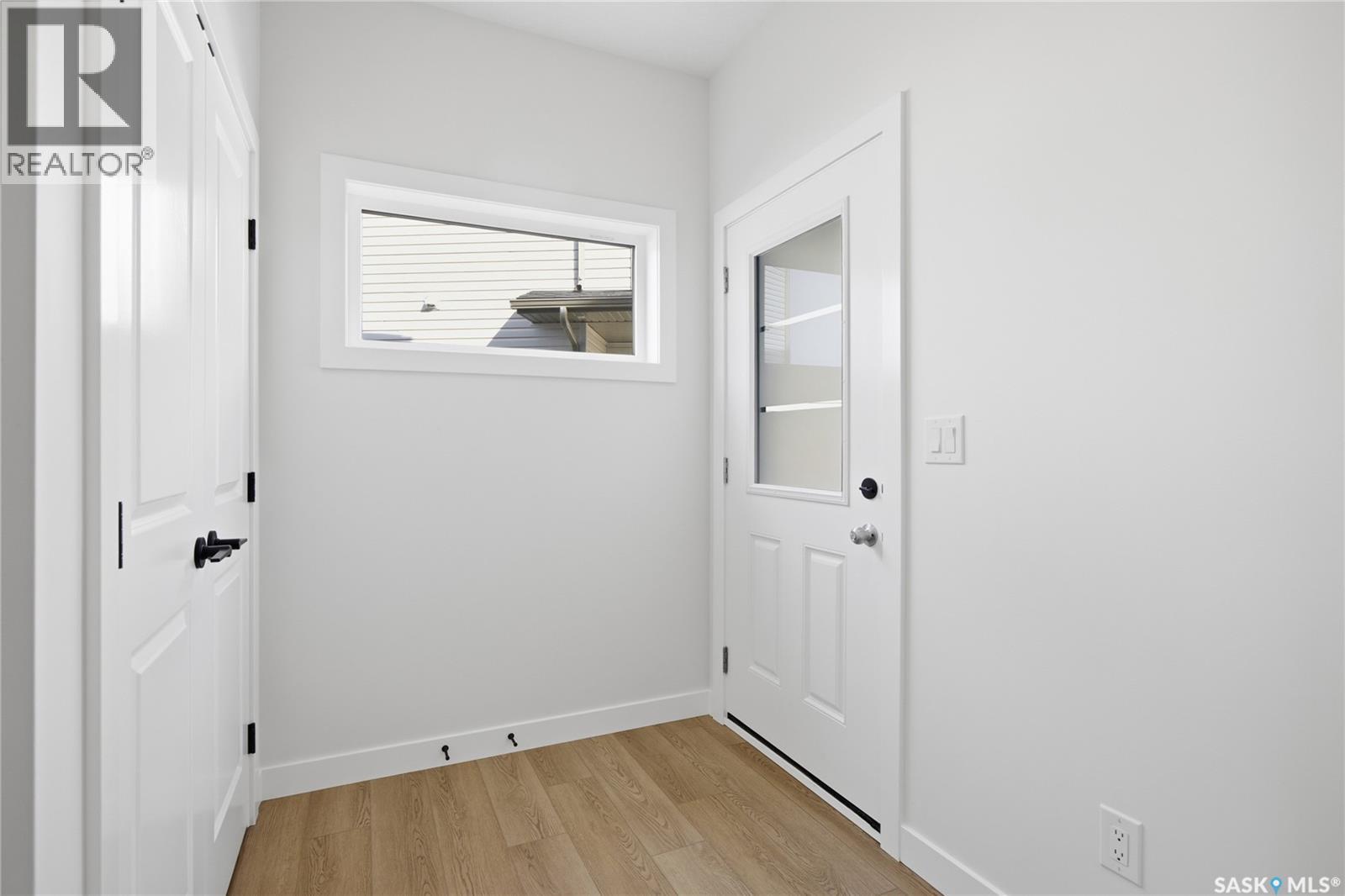 442 Cockcroft Place Property Photo 2