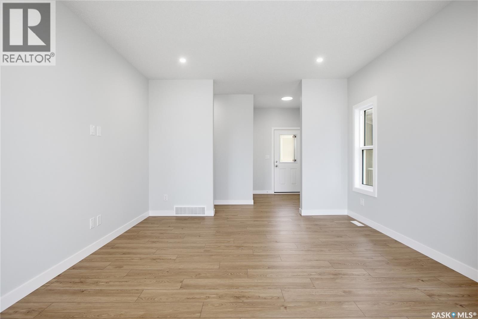 211 Cockcroft Street Property Photo 3