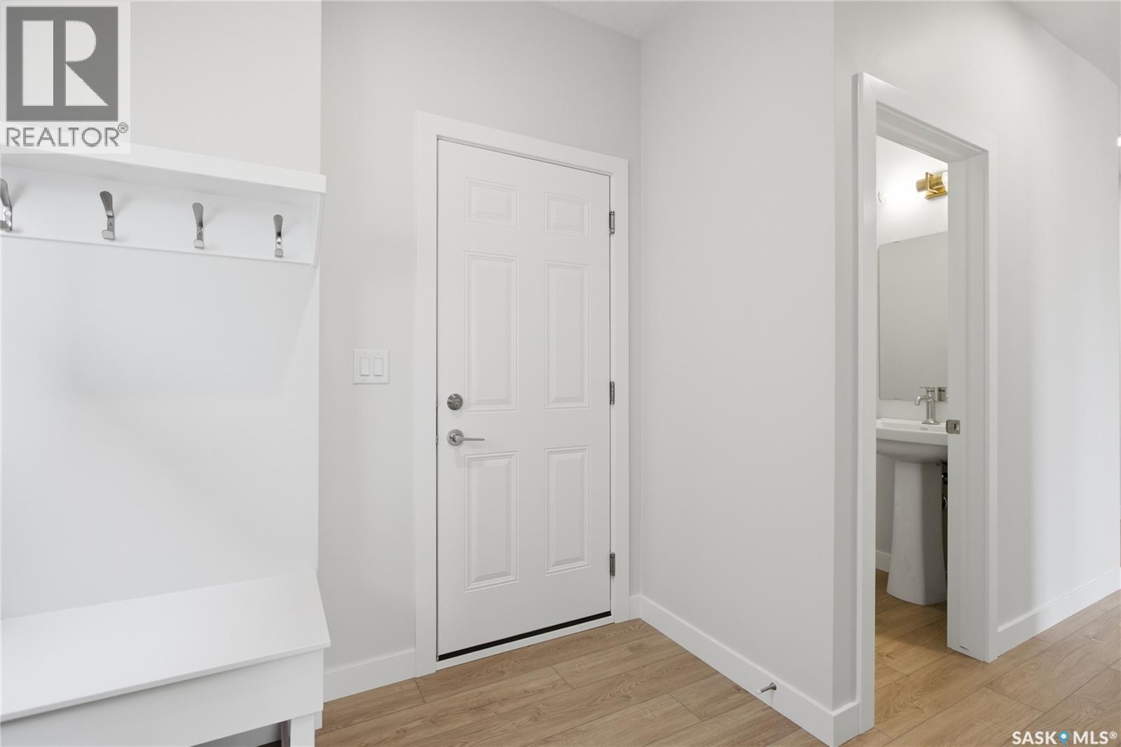 211 Cockcroft Street Property Photo 13