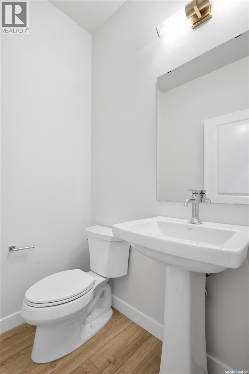 211 Cockcroft Street Property Photo 14