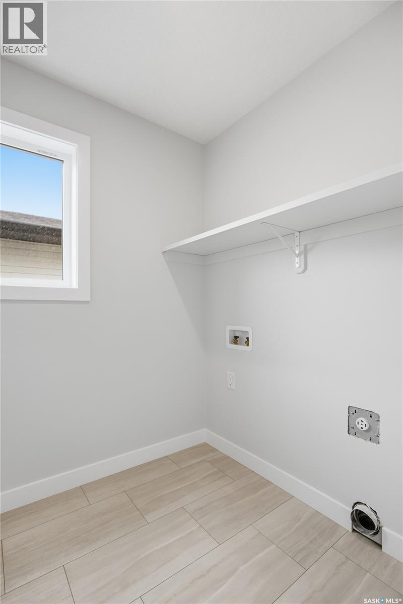 211 Cockcroft Street Property Photo 24