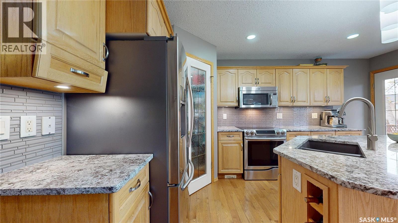 1253 Degelman Drive Property Photo 5