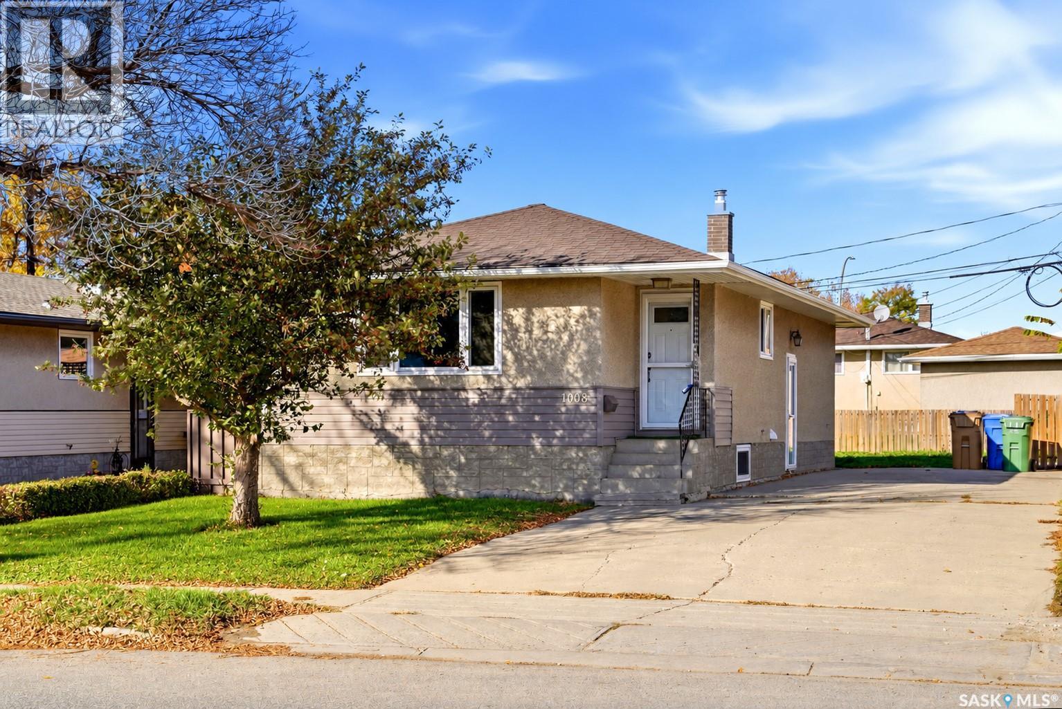 1008 7th Avenue N Property Photo 1