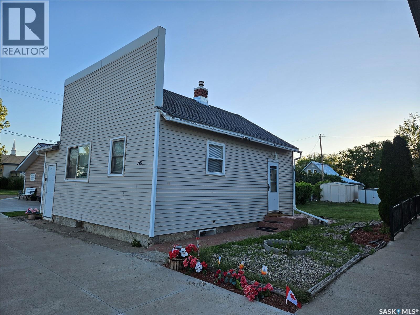 205 Main Street Property Photo 9