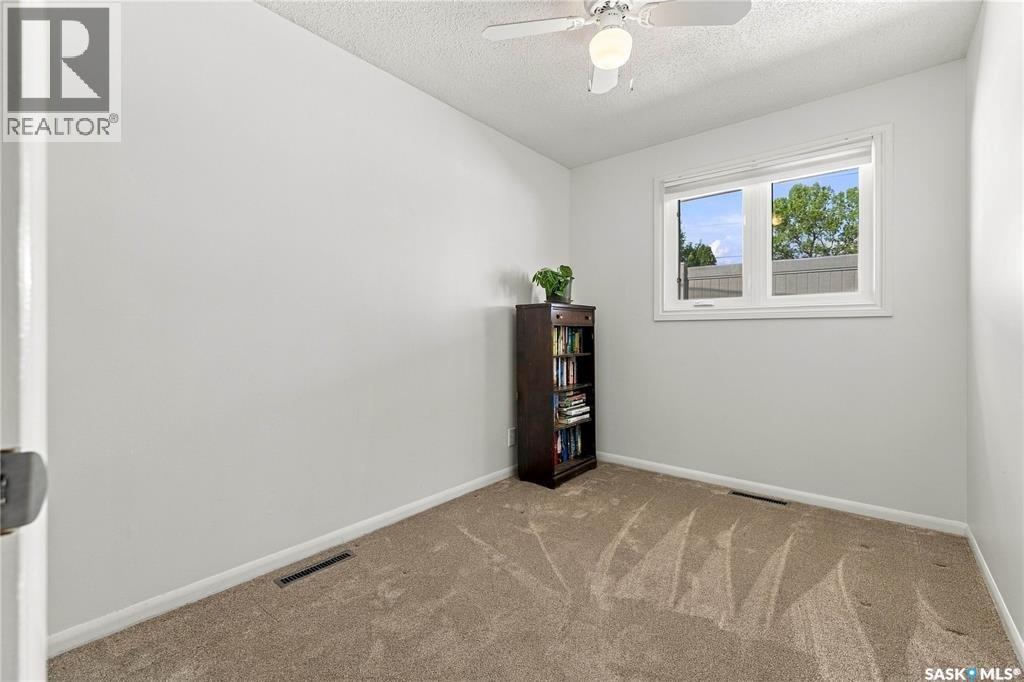 537 T Avenue S Property Photo 18