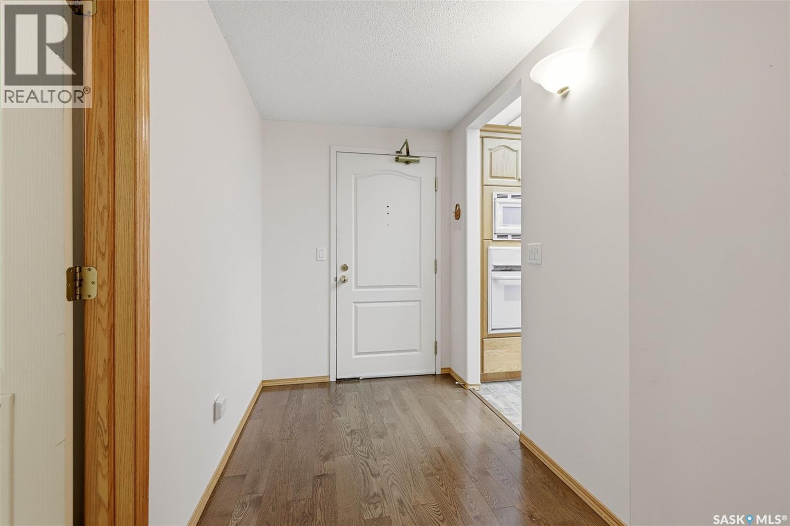 103 2333 Scarth Street Property Photo 8