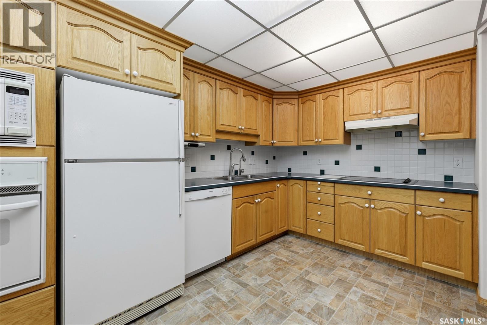103 2333 Scarth Street Property Photo 15