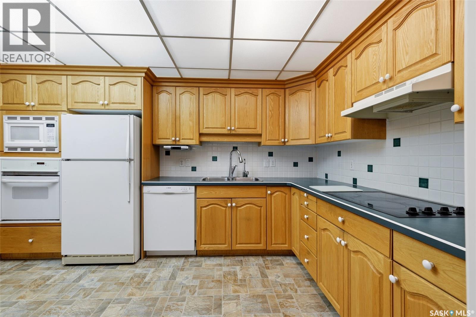 103 2333 Scarth Street Property Photo 16