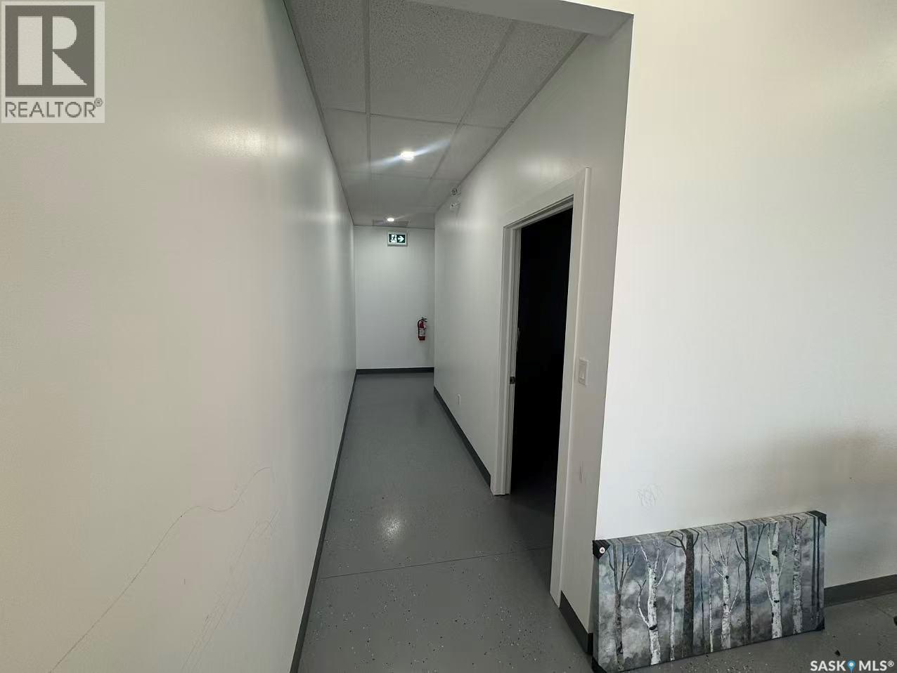Unit #6 900 Centennial Boulevard Property Photo 8