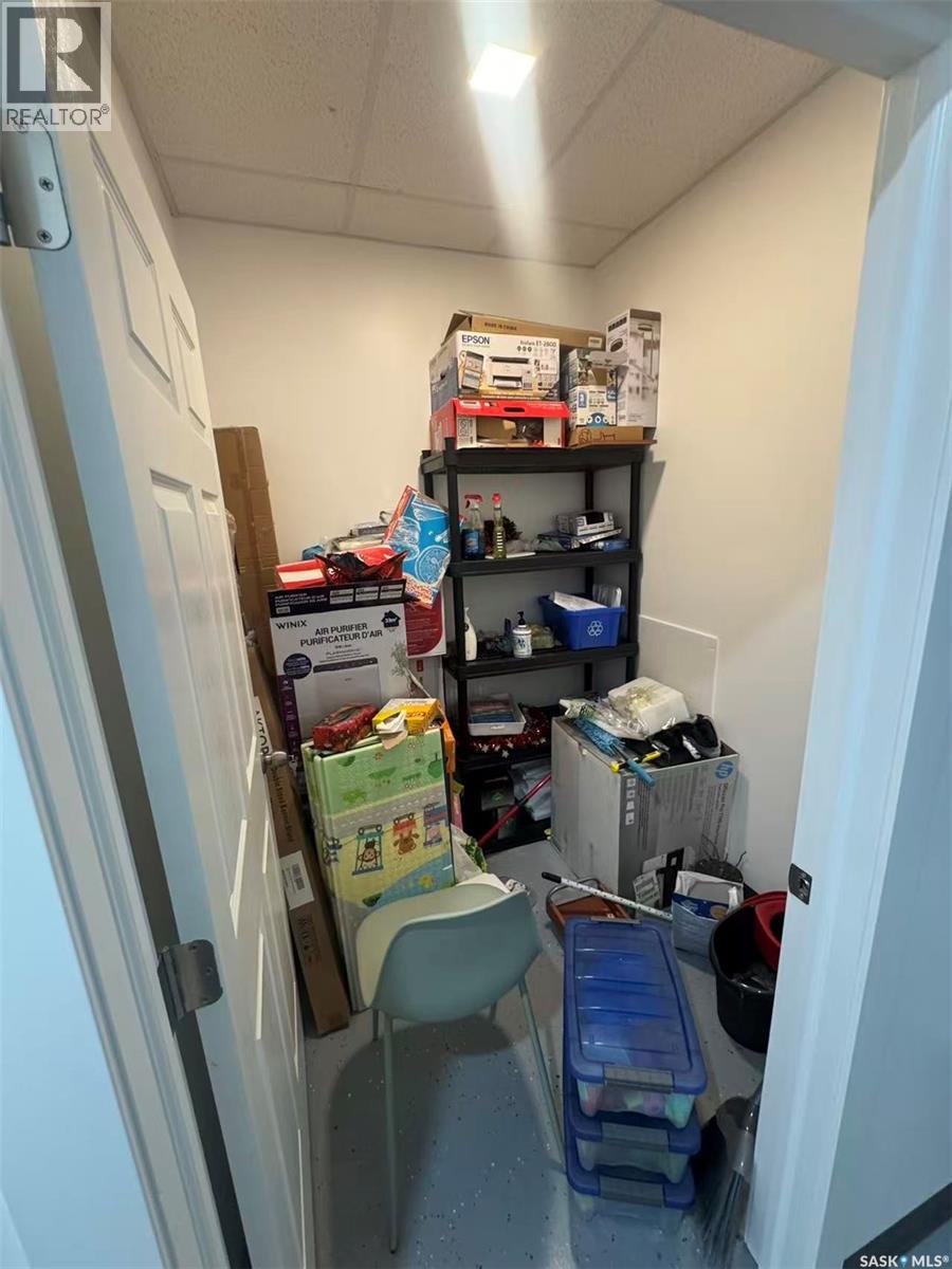 Unit #6 900 Centennial Boulevard Property Photo 13