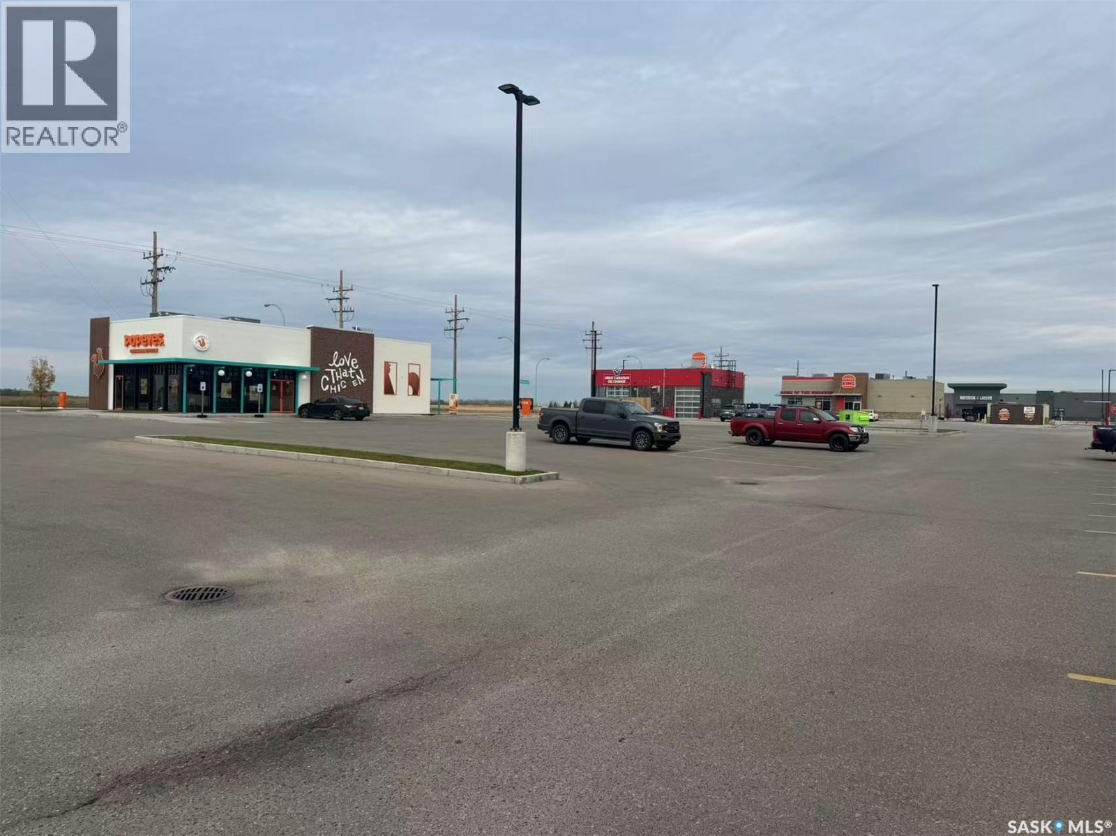 Unit #6 900 Centennial Boulevard Property Photo 16