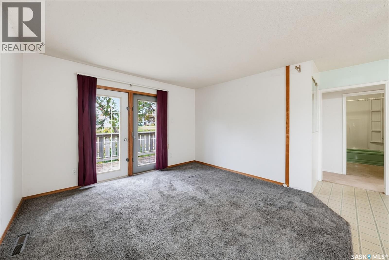 213 Stevens Avenue Property Photo 2