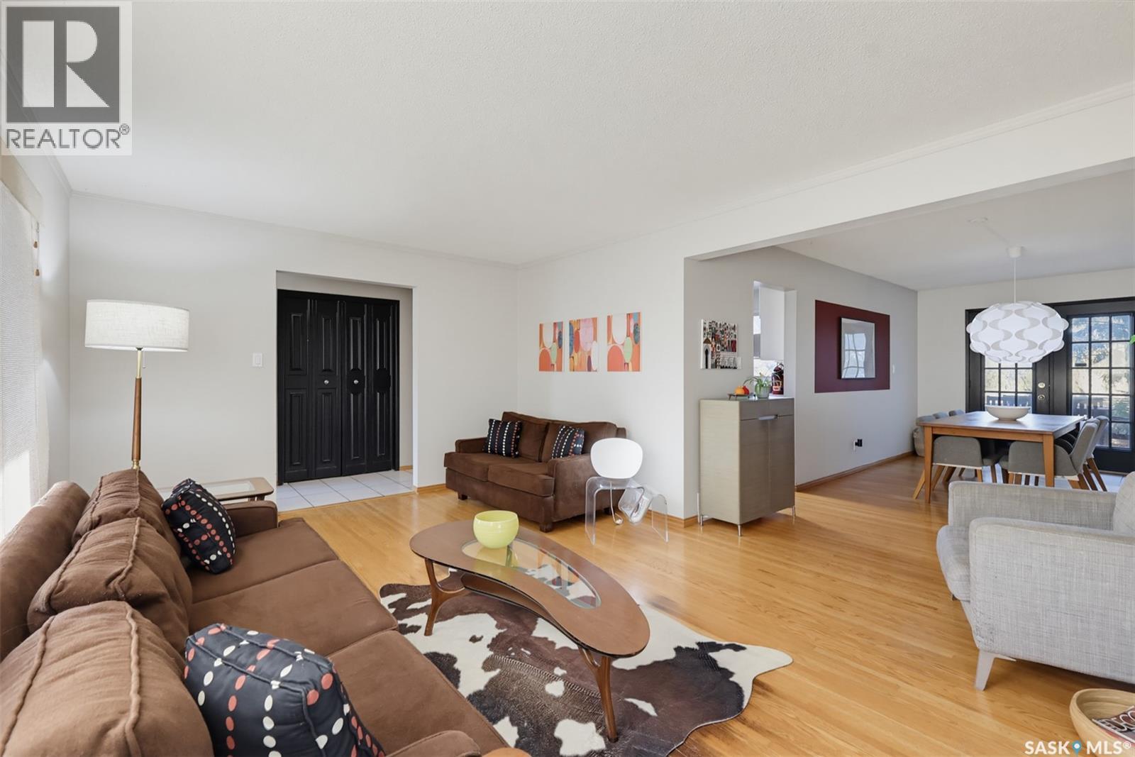 2457 Eastview Property Photo 6