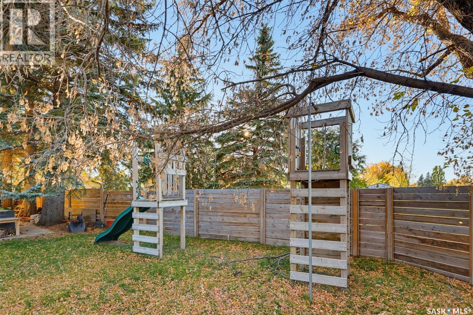 2457 Eastview Property Photo 41