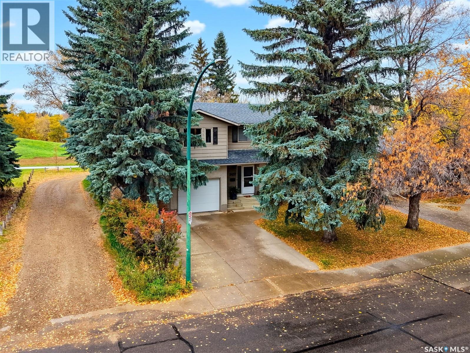 2457 Eastview Property Photo 44