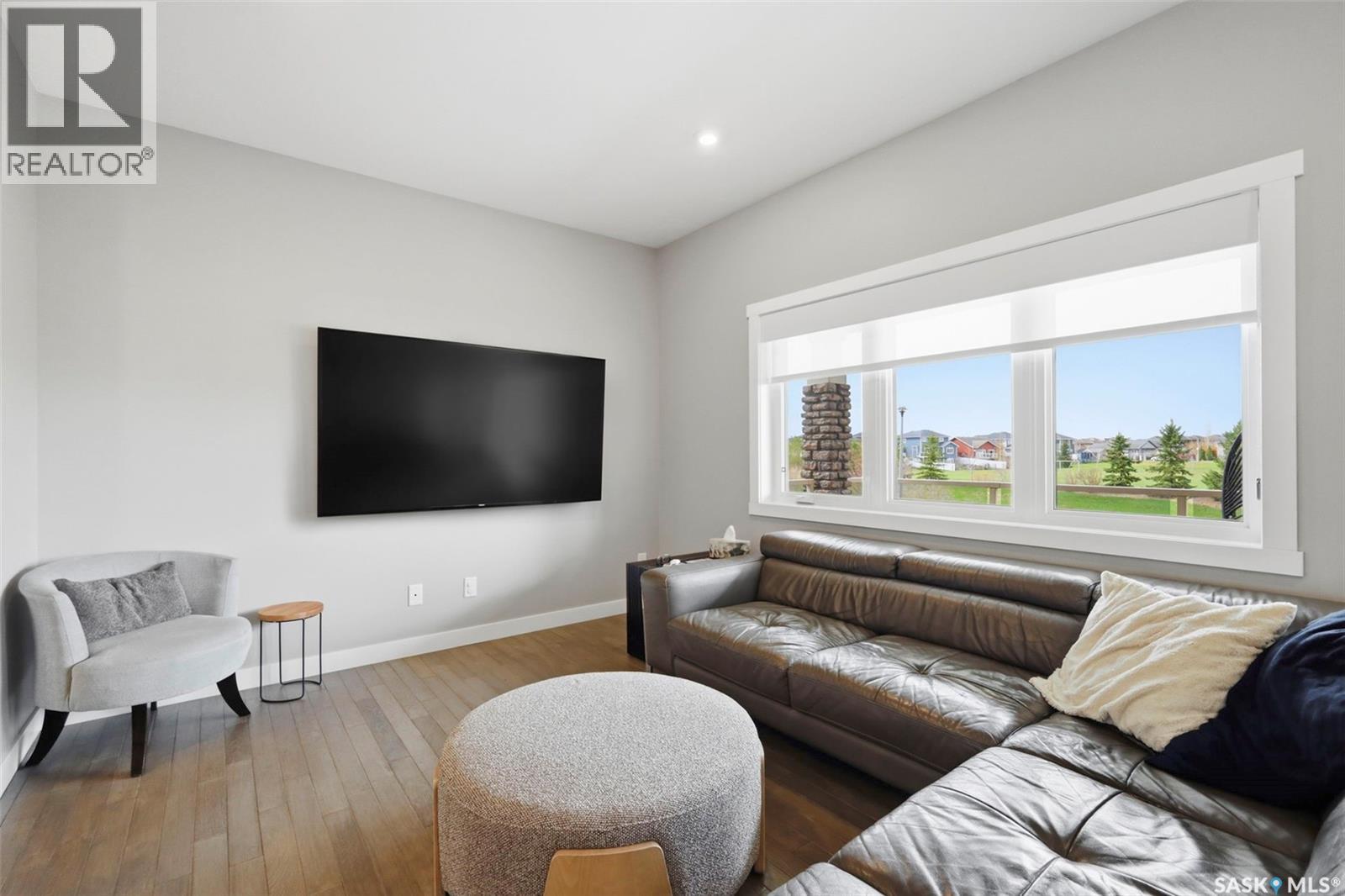 105 542 Pringle Crescent Property Photo 11
