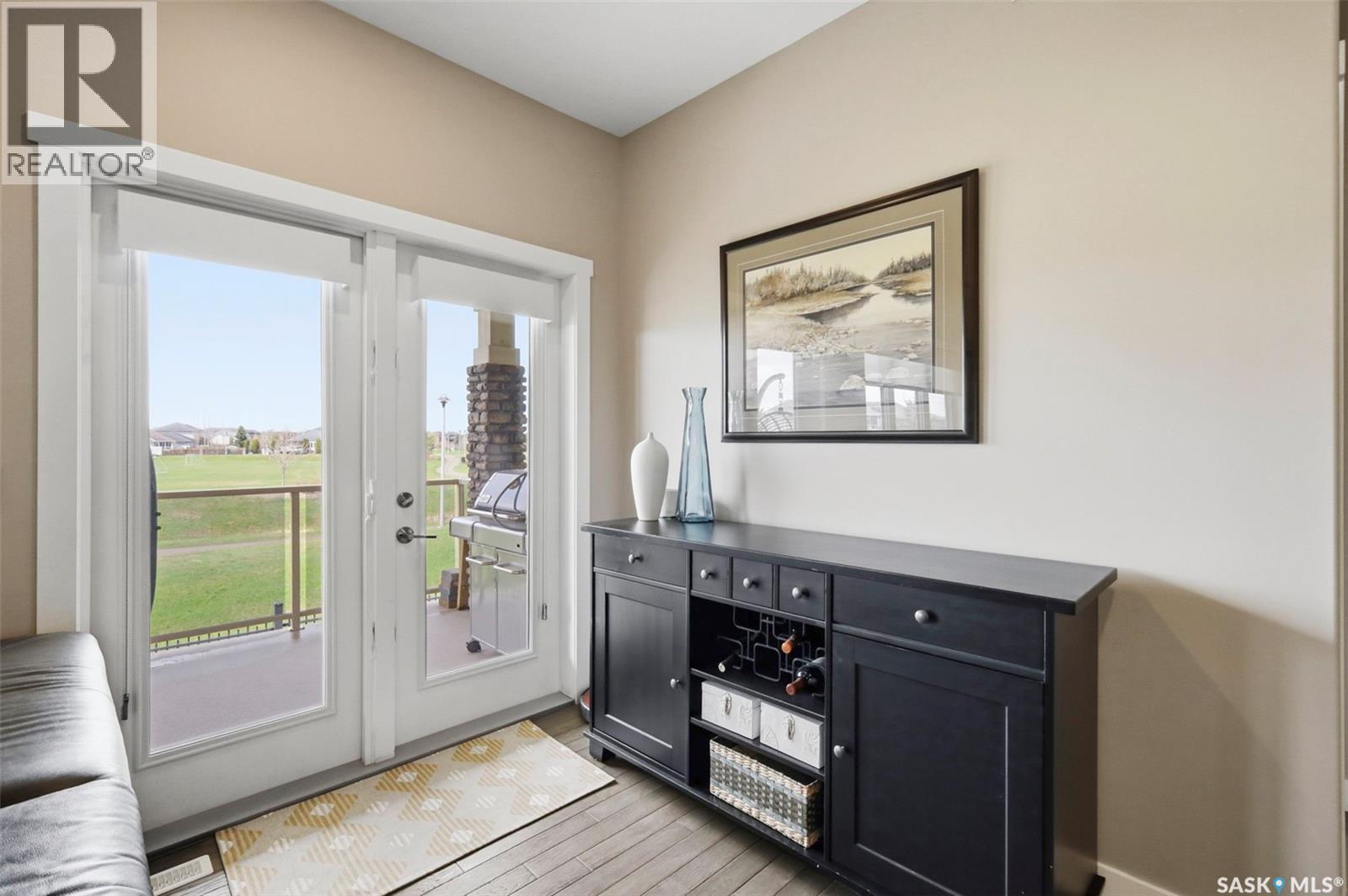 105 542 Pringle Crescent Property Photo 16