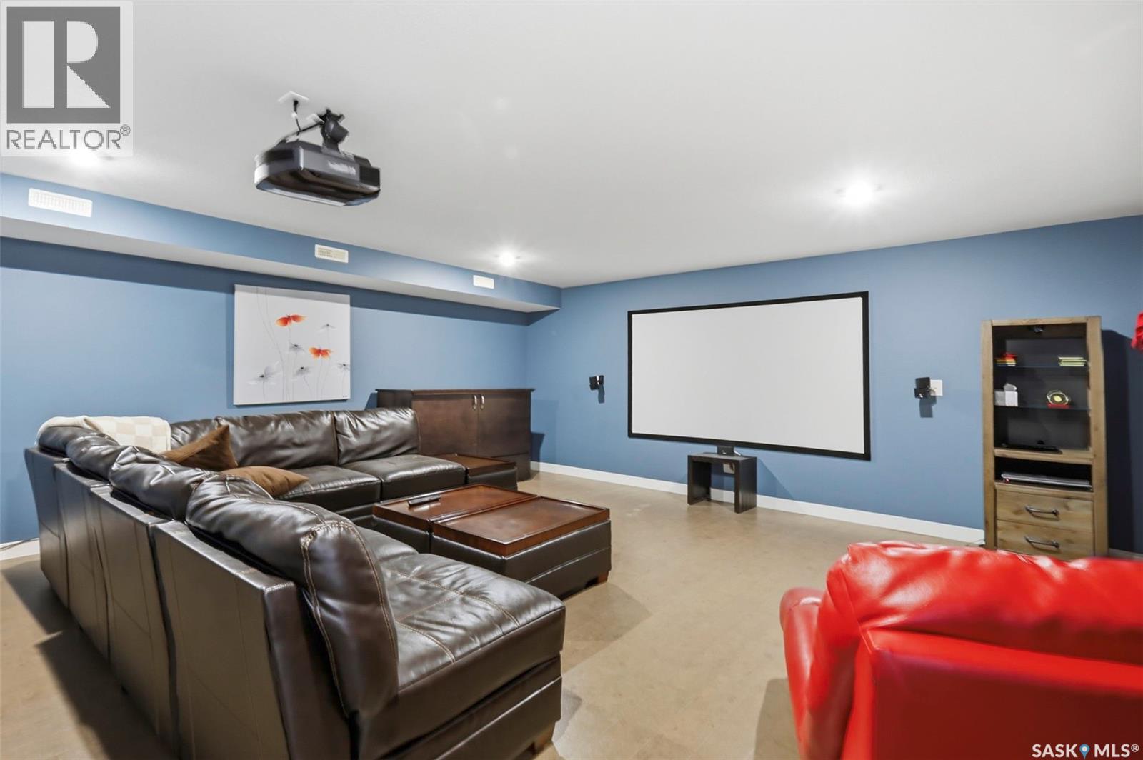 105 542 Pringle Crescent Property Photo 32