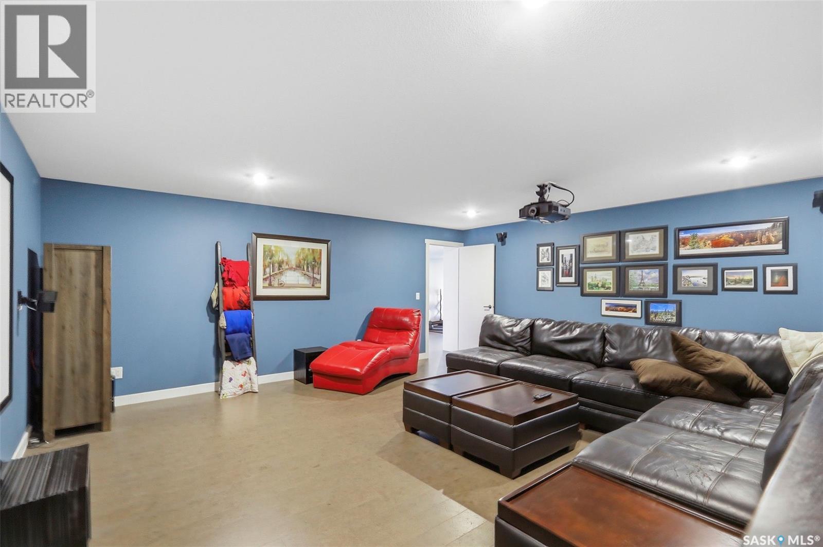 105 542 Pringle Crescent Property Photo 34