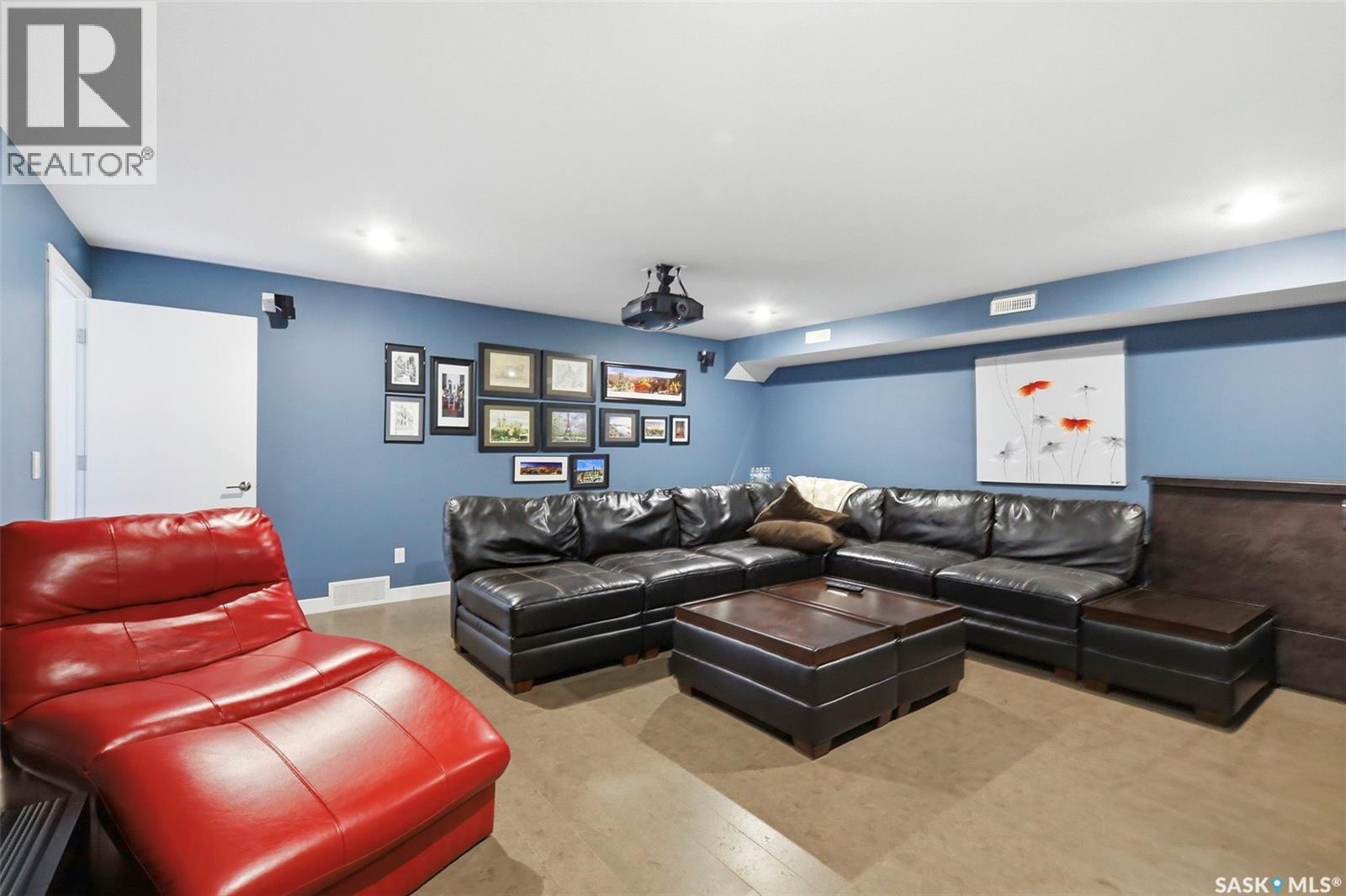 105 542 Pringle Crescent Property Photo 35