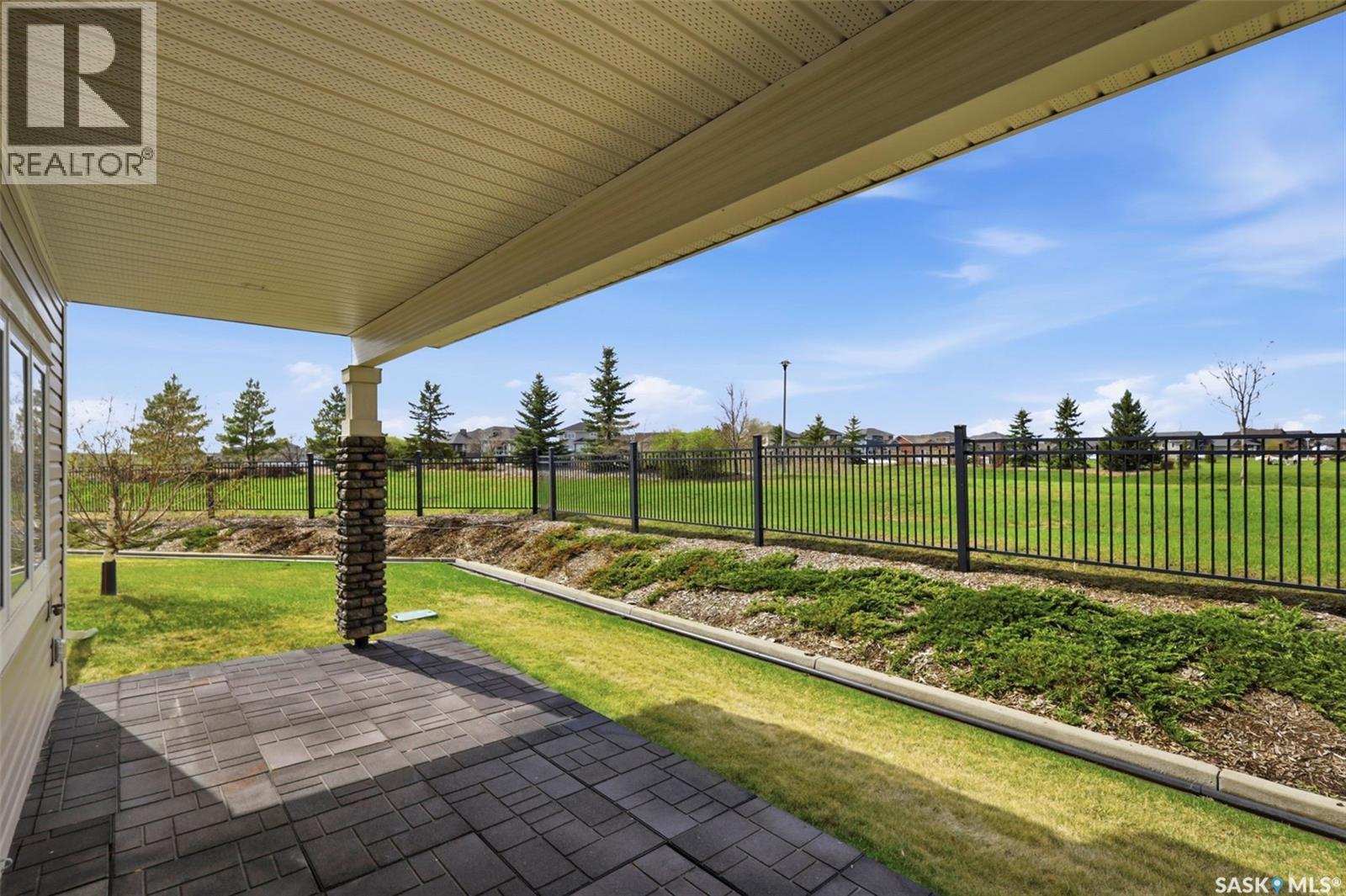 105 542 Pringle Crescent Property Photo 37