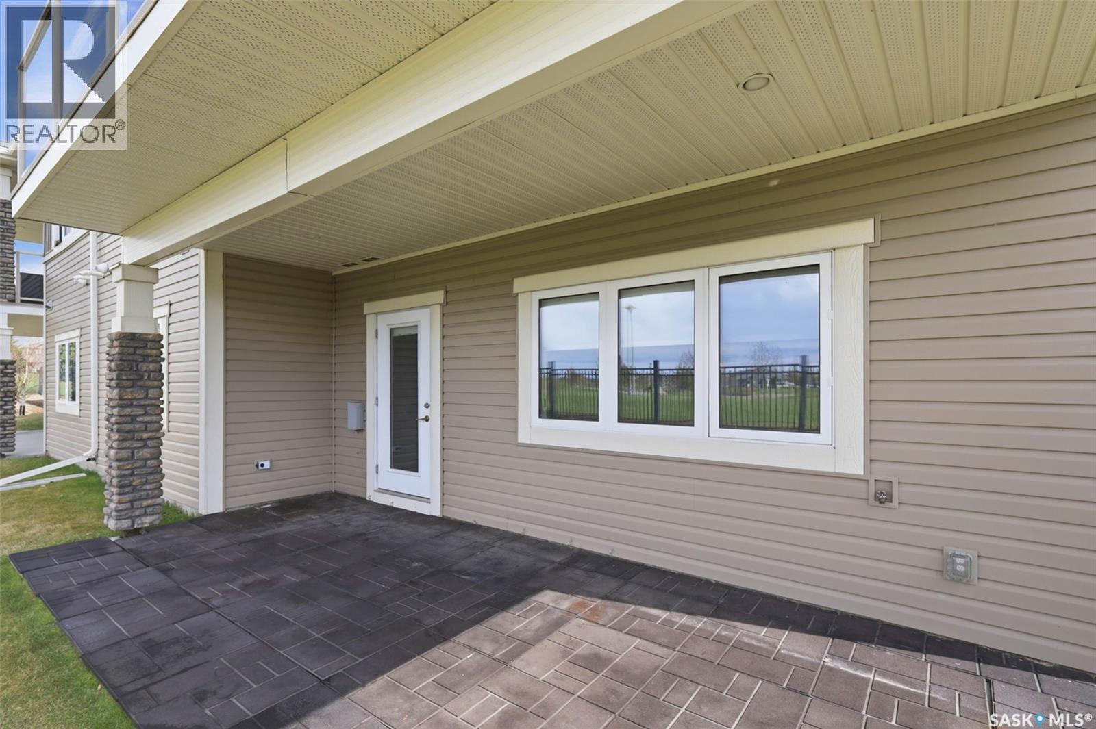 105 542 Pringle Crescent Property Photo 38