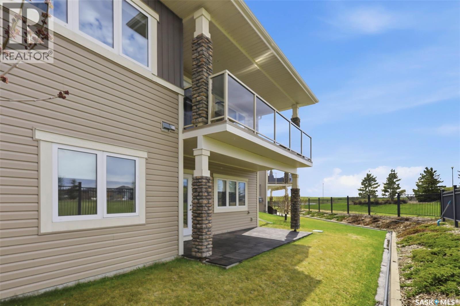 105 542 Pringle Crescent Property Photo 40