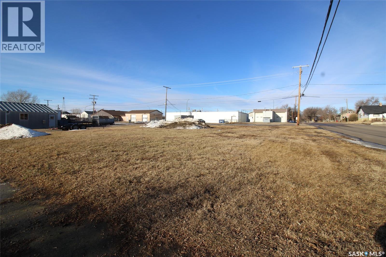 185 2nd Avenue E Property Photo 3