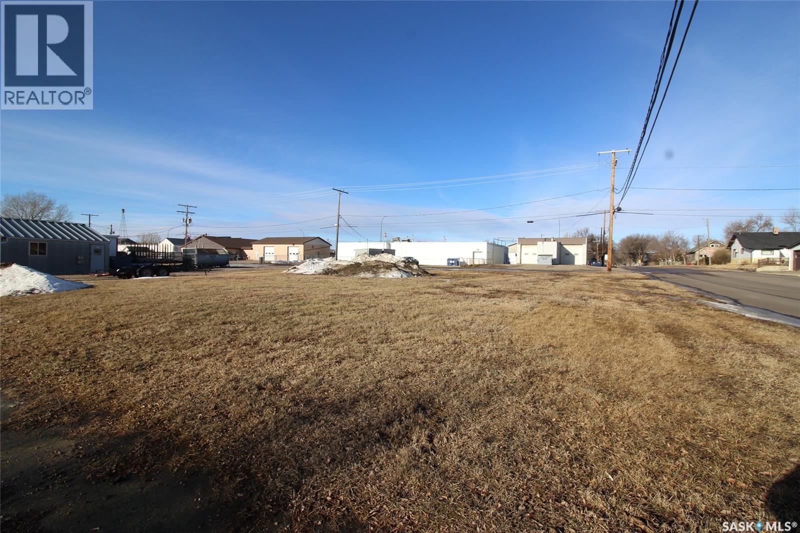 185 2nd Avenue E Property Photo 6