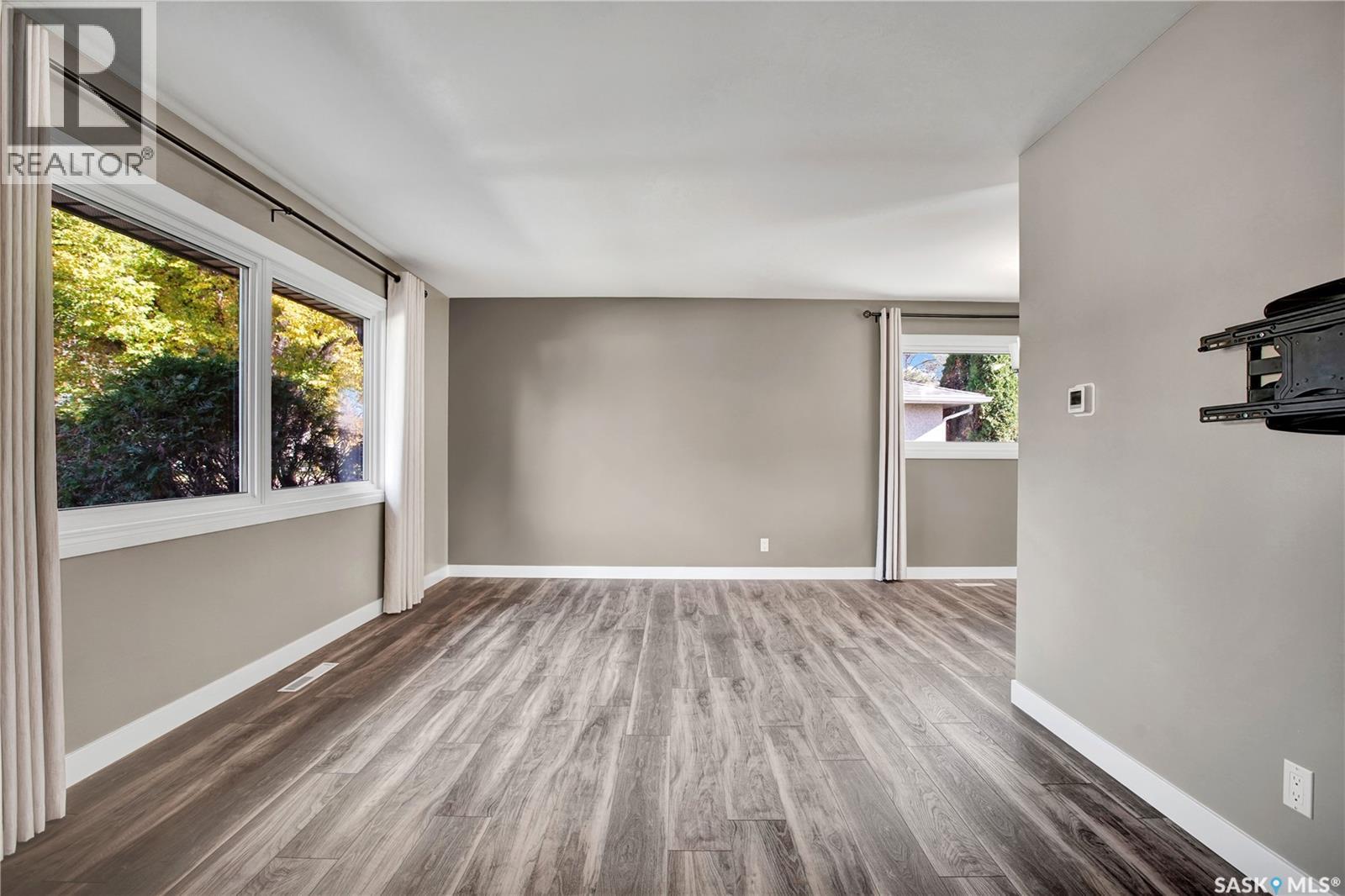 1510 Isabella Street E Property Photo 8