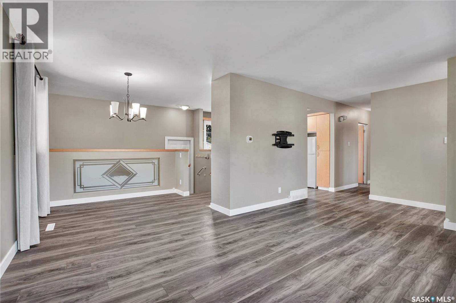 1510 Isabella Street E Property Photo 10