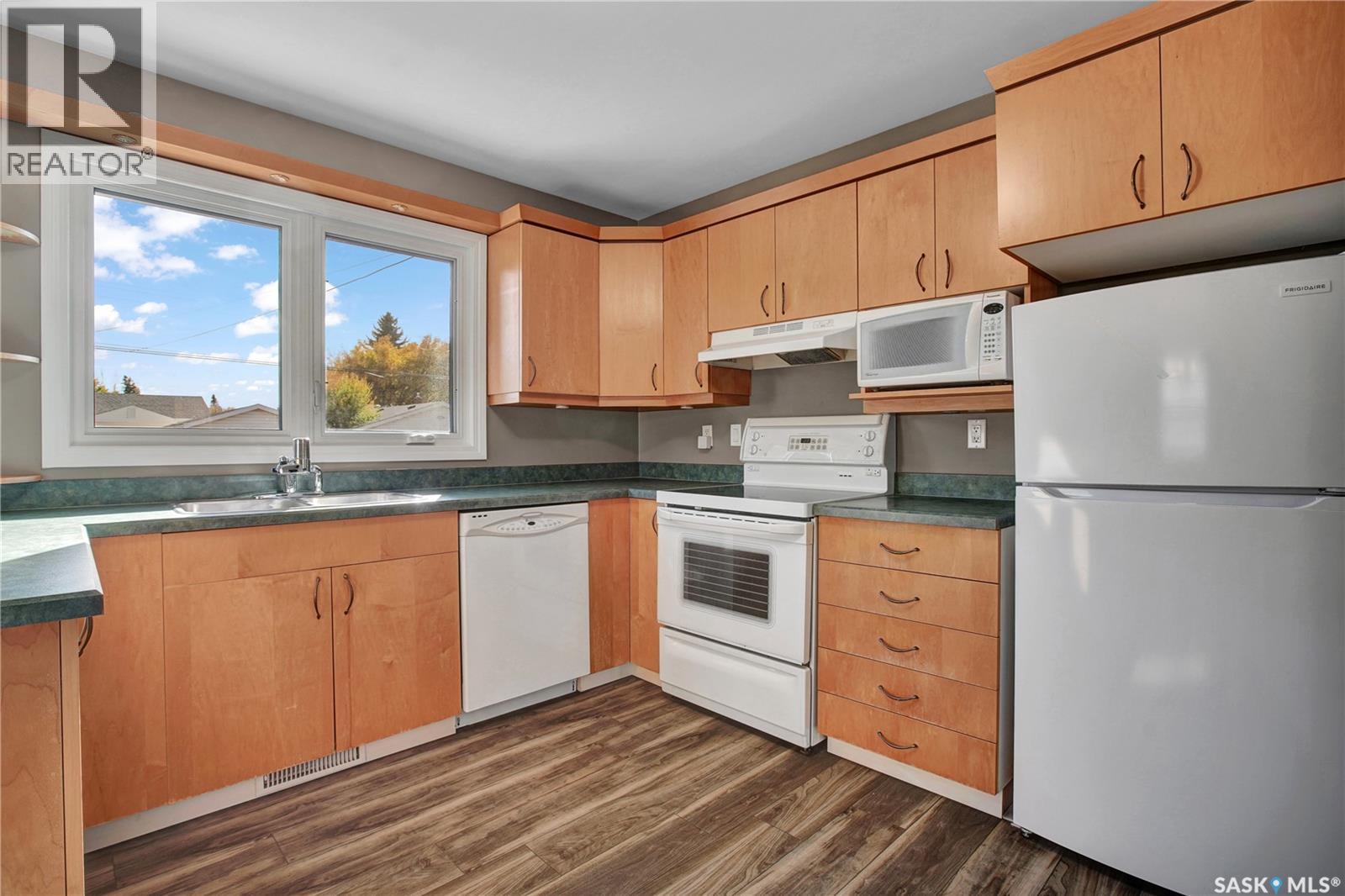 1510 Isabella Street E Property Photo 14