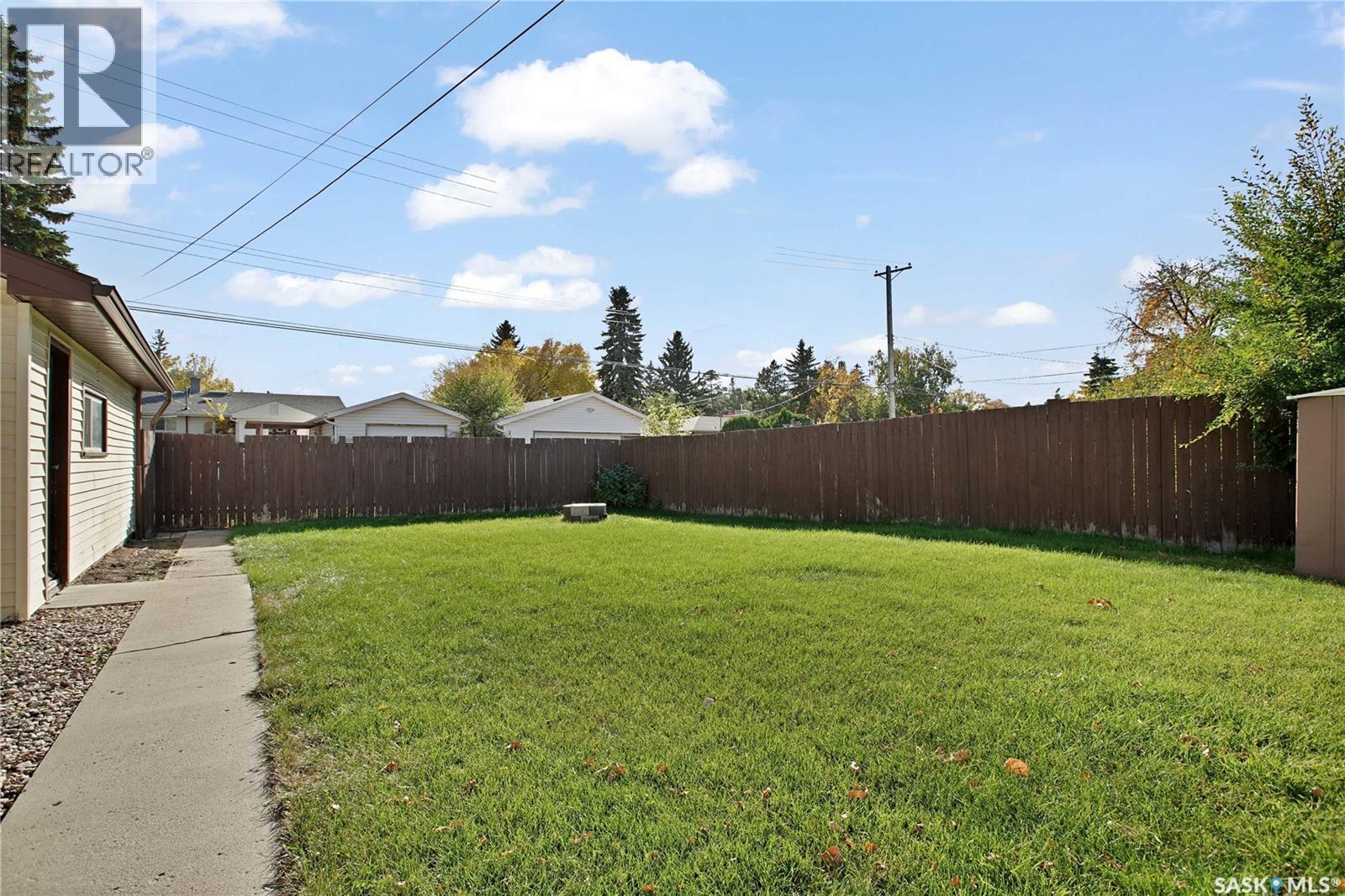 1510 Isabella Street E Property Photo 28
