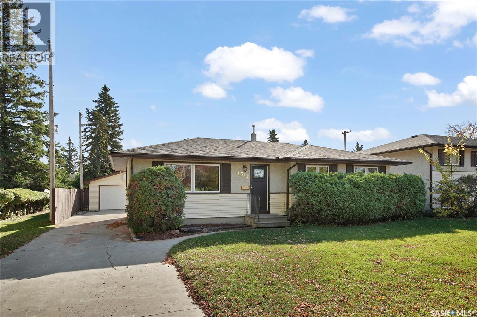 1510 Isabella Street E Property Photo 39