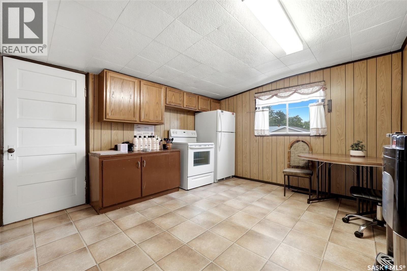 210 Byron Street Property Photo 8